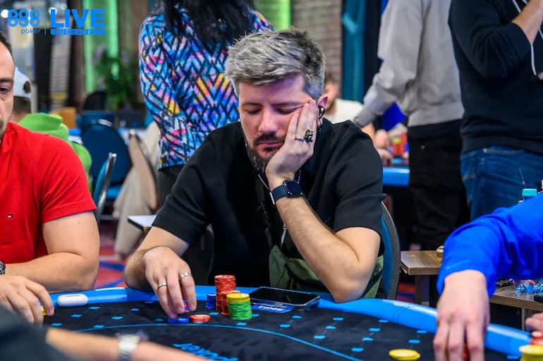 Il modo giusto per studiare a poker è fondamentale