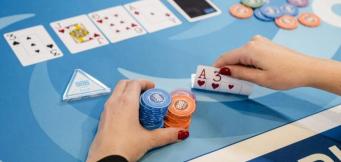 Un tavolo di 888poker