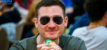 Un giocatore di poker