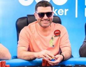 Un giocatore felice in un evento di 888poker